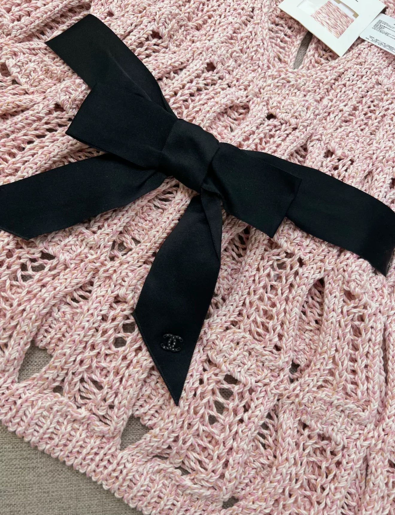 Chanel 25S pink bow knitted top