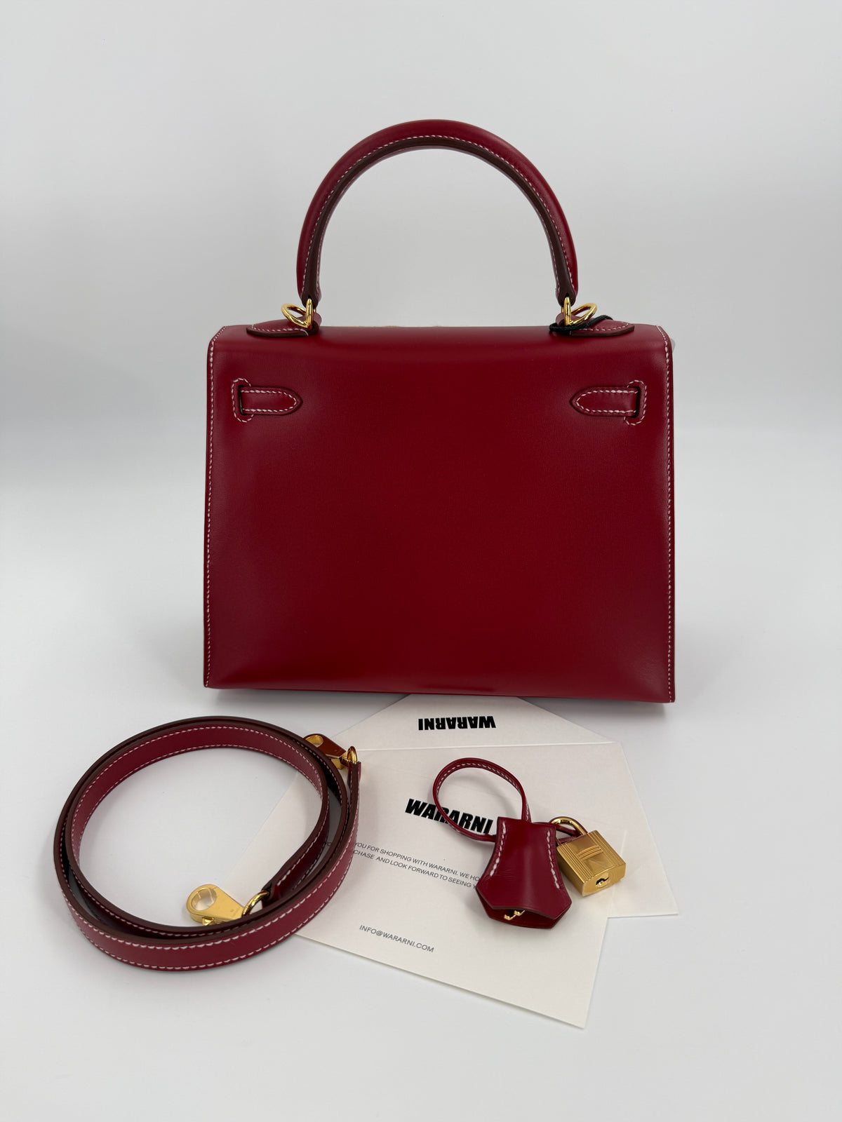 Hermès Kelly 25 Red Box Leather Gold Hardware