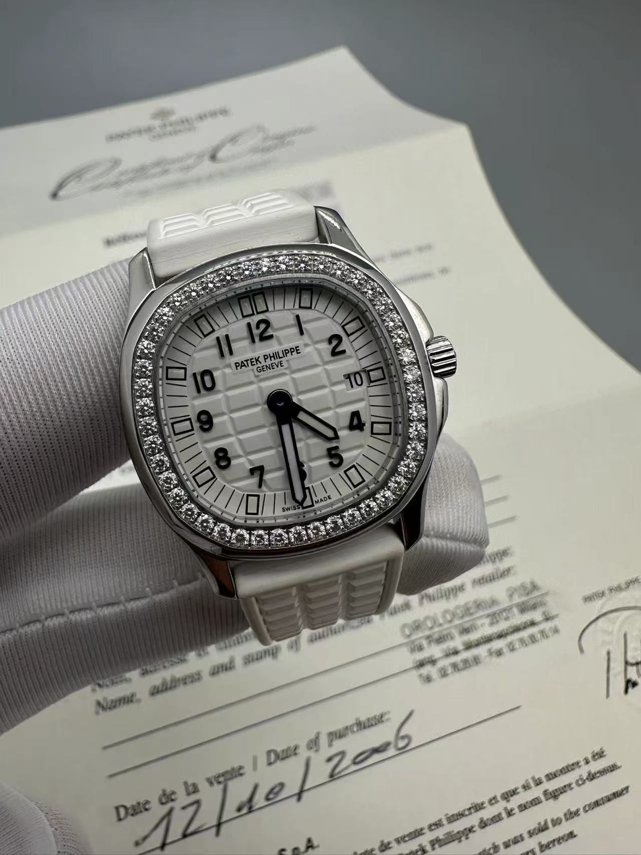 Patek Philippe Aquanaut 4961A-011 32mm white