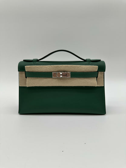 Hermes Kelly Pochette Vert Moyen Swift PHW Stamp W 2025