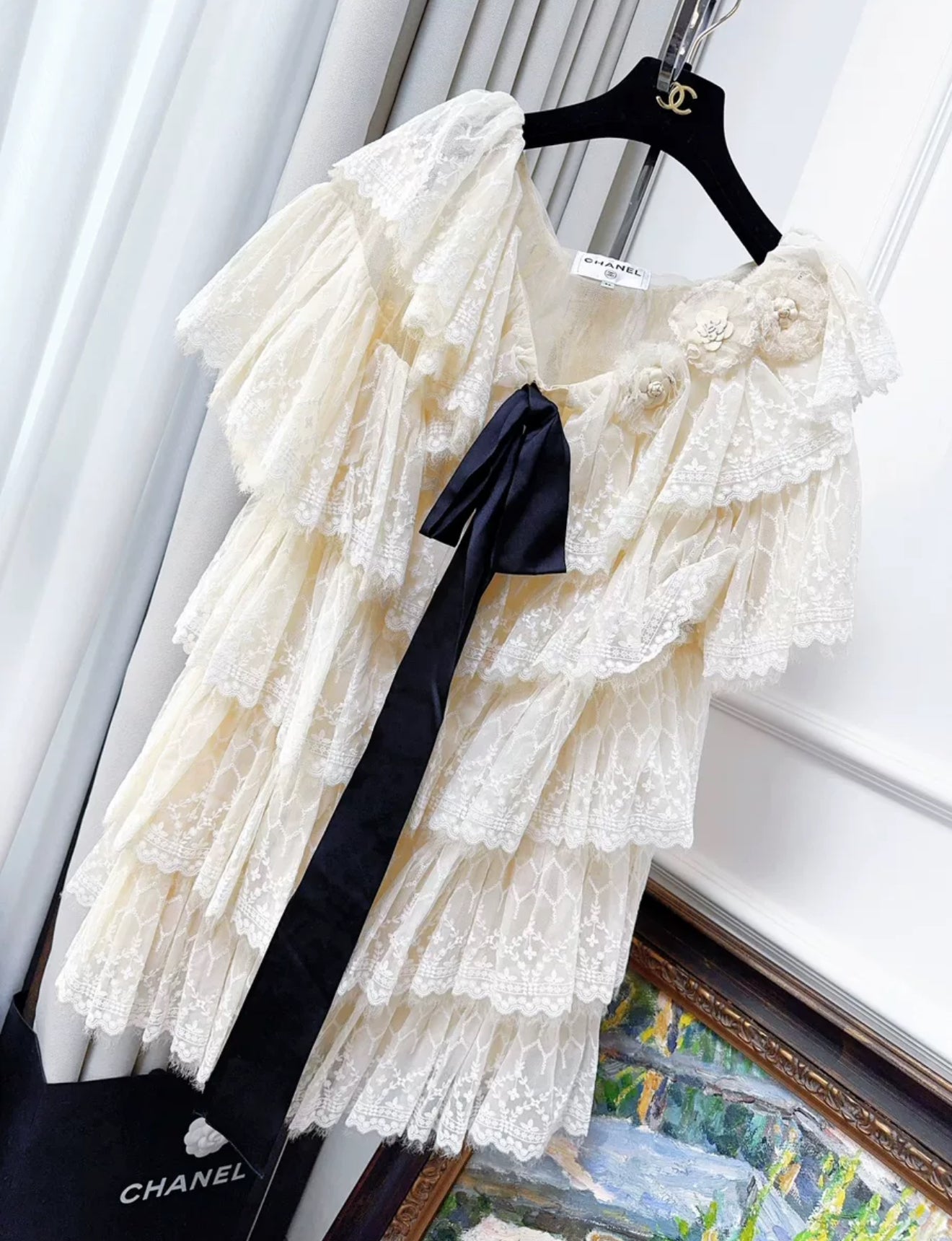 Chanel 16k Lace ecru dress with black bow