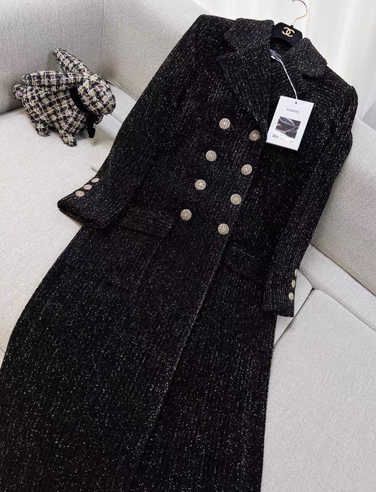 Chanel 18k Black/Gold Ribbed Velvet Coat