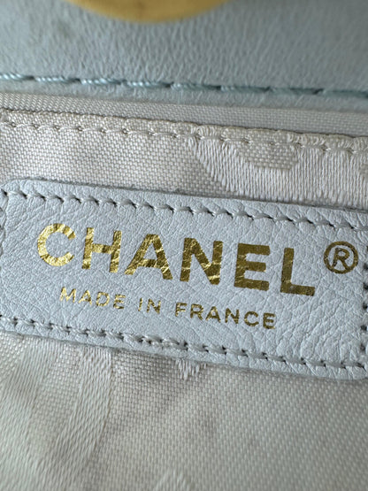 chanel vintage kelly gold handle hardware