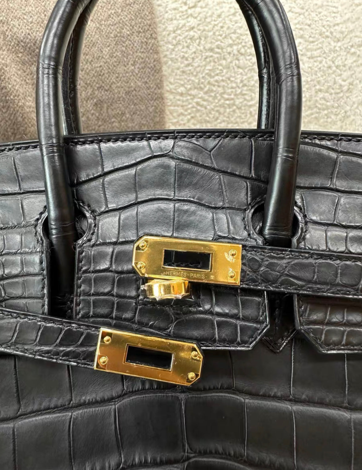 Hermès Birkin 25 Black Matte Crocodile leather Gold Hardware