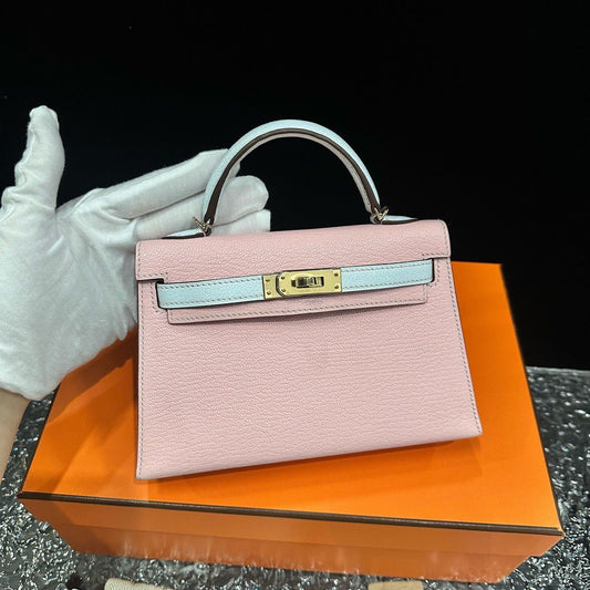 Hermes Mini Kelly II 20 Rose Sakura 
Gris Perle Chèvre Gold Hardware