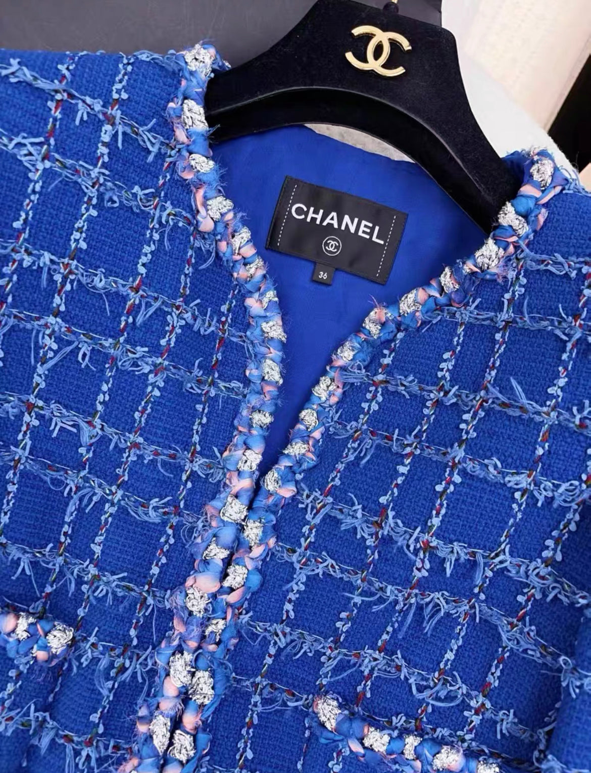 CHANEL 23C RUNWAY BLUE TWEED JACKET SIZE 36