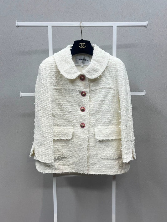 Chanel 17p white tweed jacket