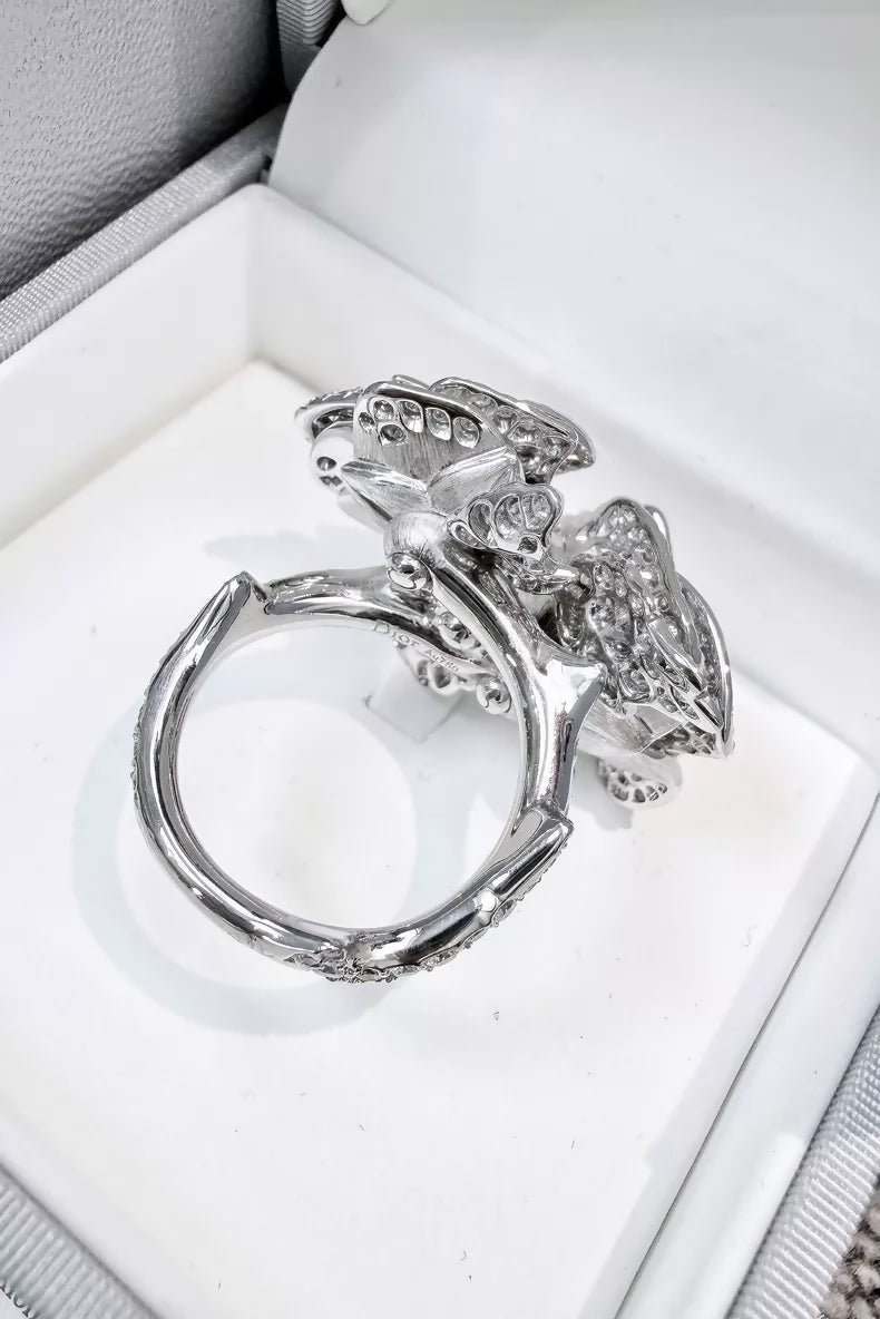 Dior Rose Bagatelle white gold ring with two roses and full diamonds