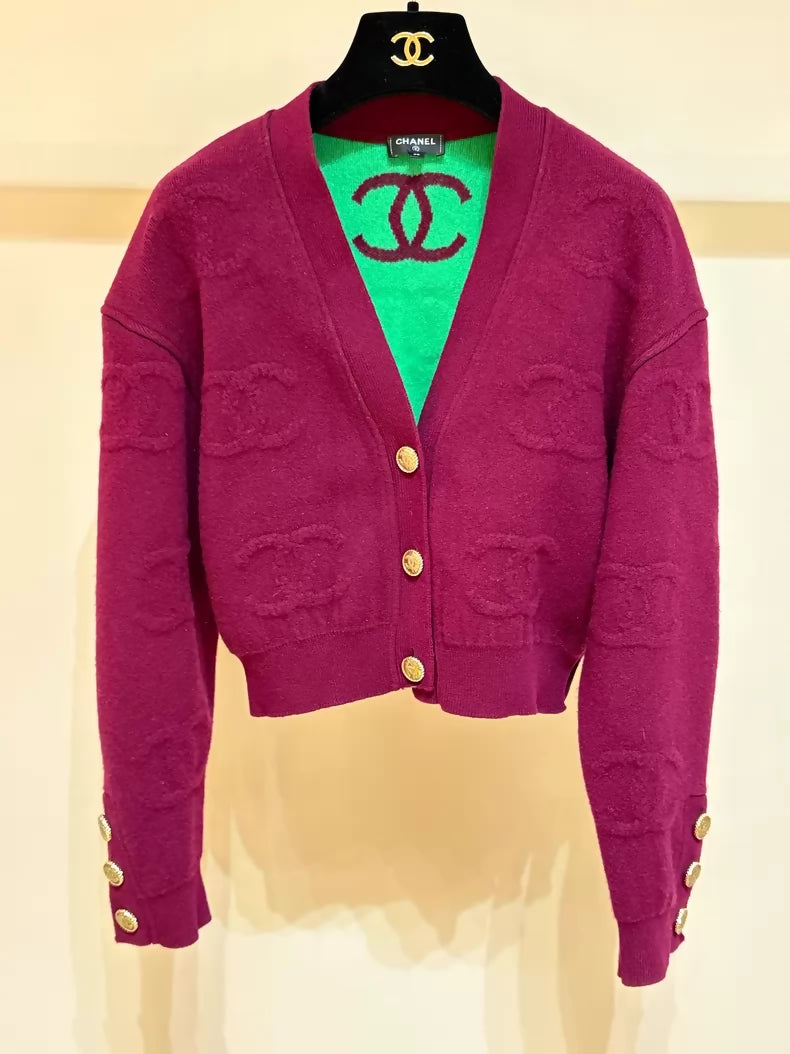 Chanel 21P double-C embossed burgundy cashmere cardigan
