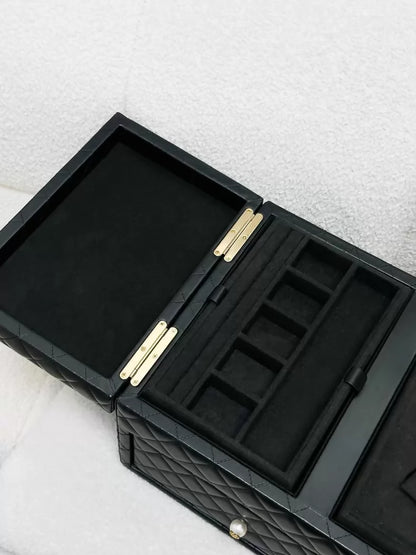 Chanel Métiers d'Art collection, classic black lambskin quilted jewelry case, large size,
