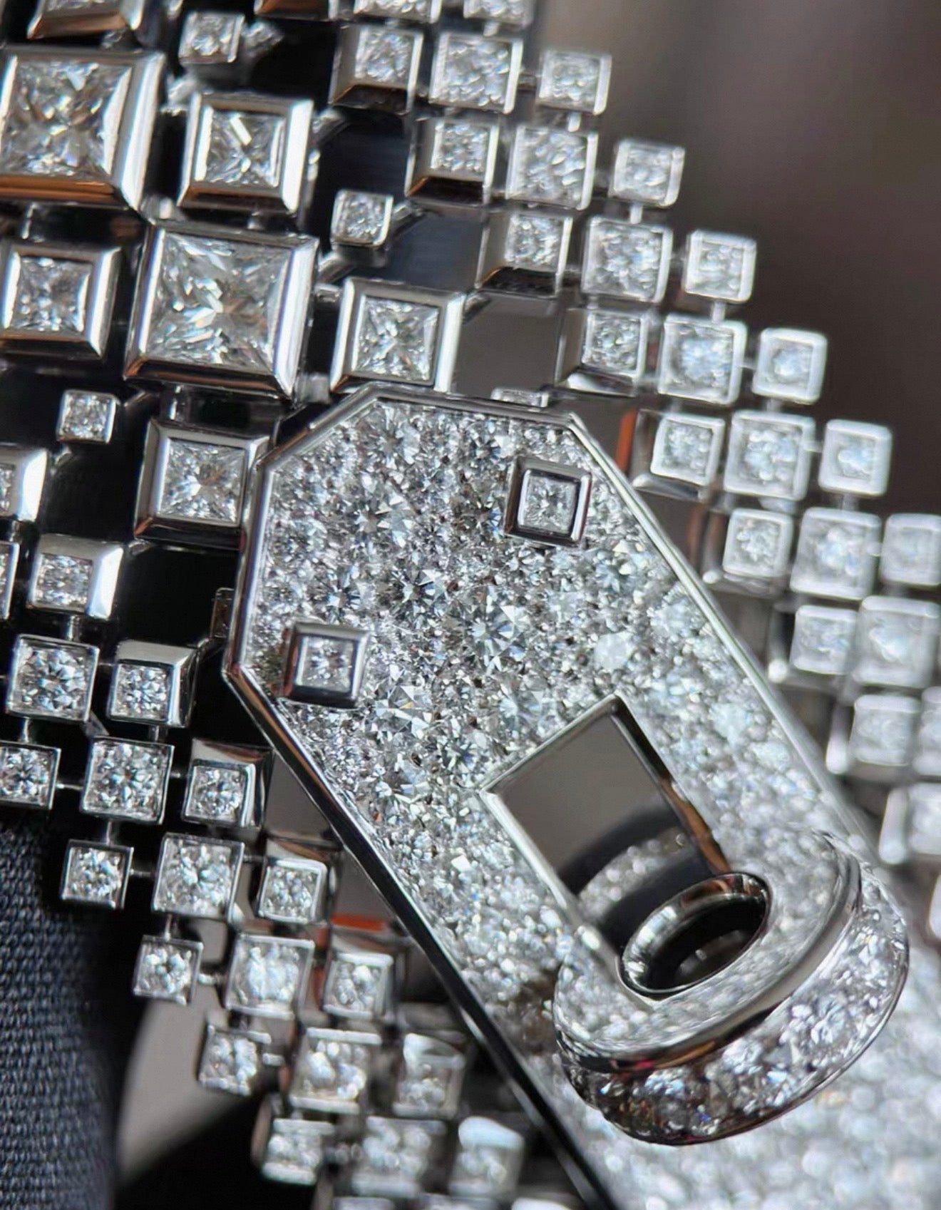 Hermès High Jewellery Kelly Joaillidre 
Bracelet/Watch/Necklace White gold Full Diamonds Himalaya Necklace