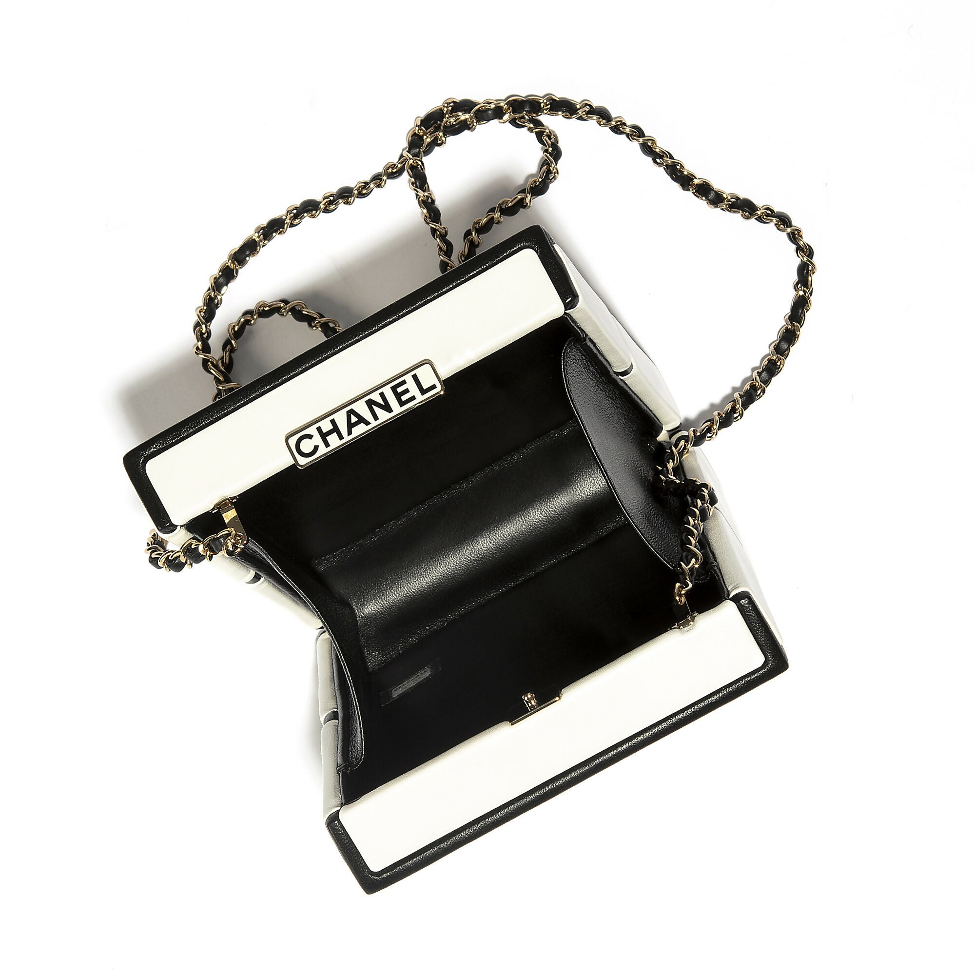 Chanel No.5 Perfume Box Minaudière Clutch Bag 2021 – Wararni.com