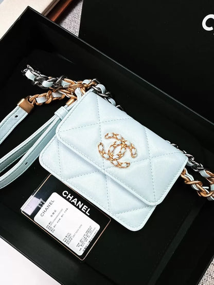 Chanel 21K light blue glossy lambskin 19bag series waist bag
