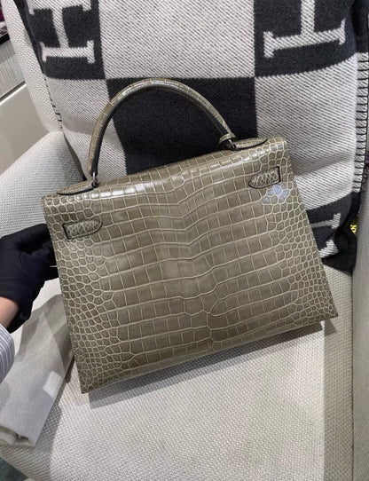 Hermes Kelly 32 Gris Shiny Crocodile leather white gold & diamond hardware