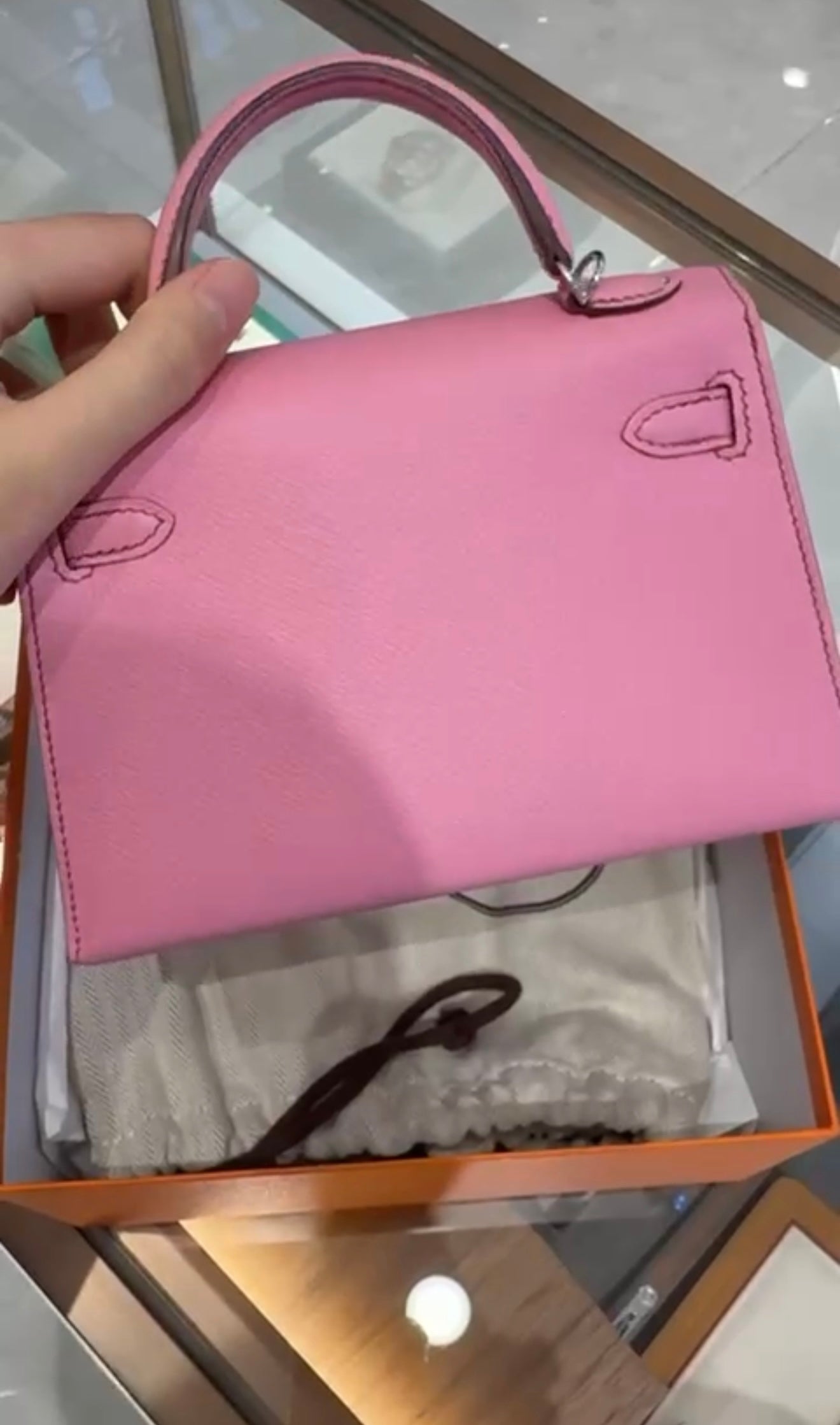 Hermes Mini Kelly 20 5P Pink Bubblegum Chèvre Leather with Palladium Hardware