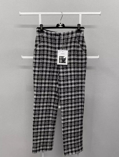 Chanel 21B Gray & Black Tweed Pants