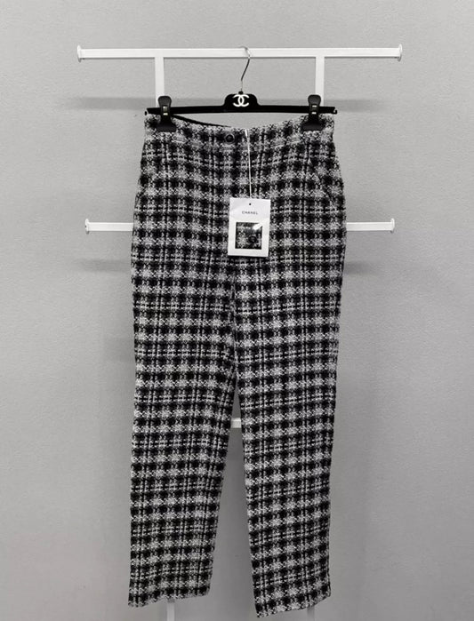 Chanel 21B Gray & Black Tweed Pants