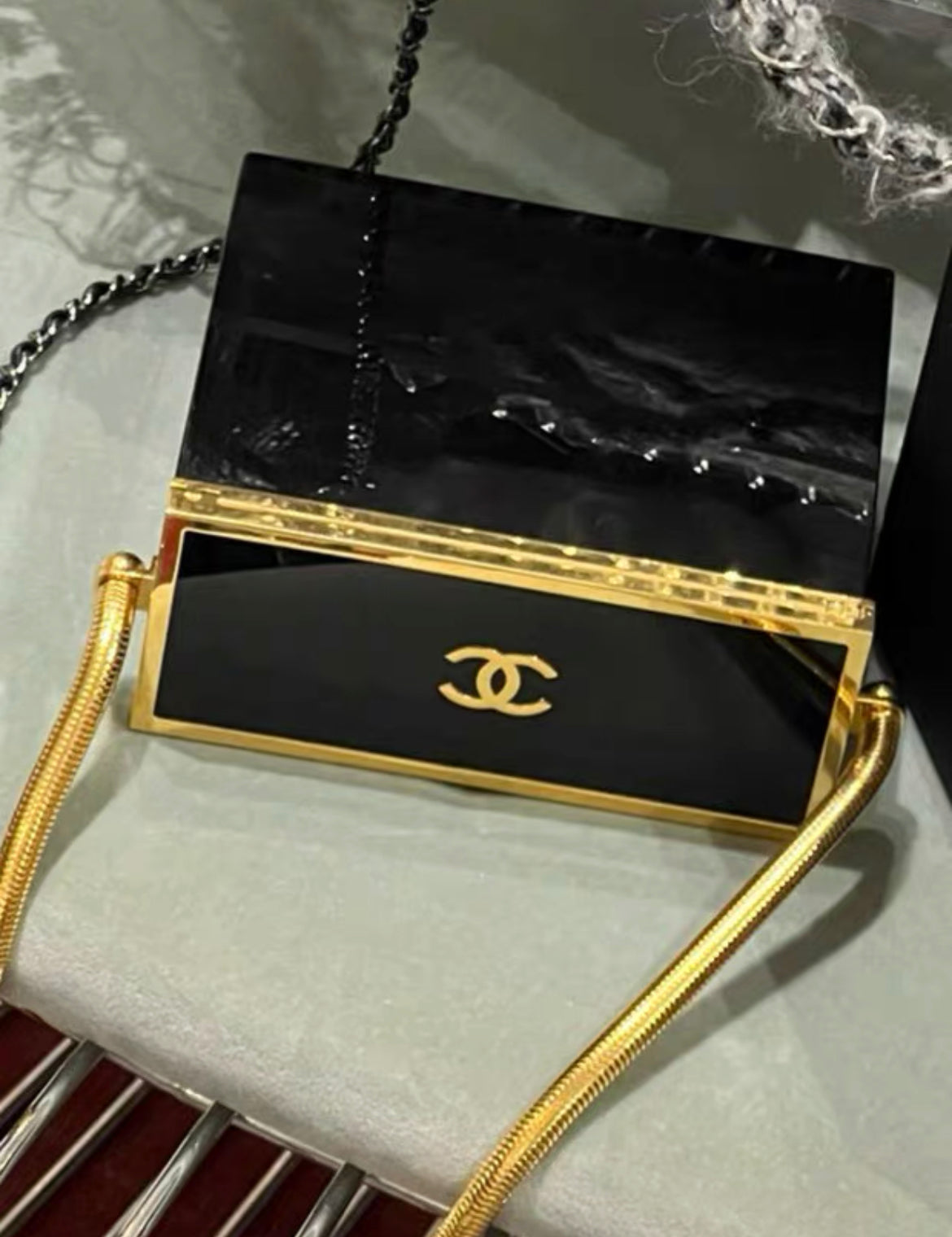 CHANEL 1997 structured box crossbody bag