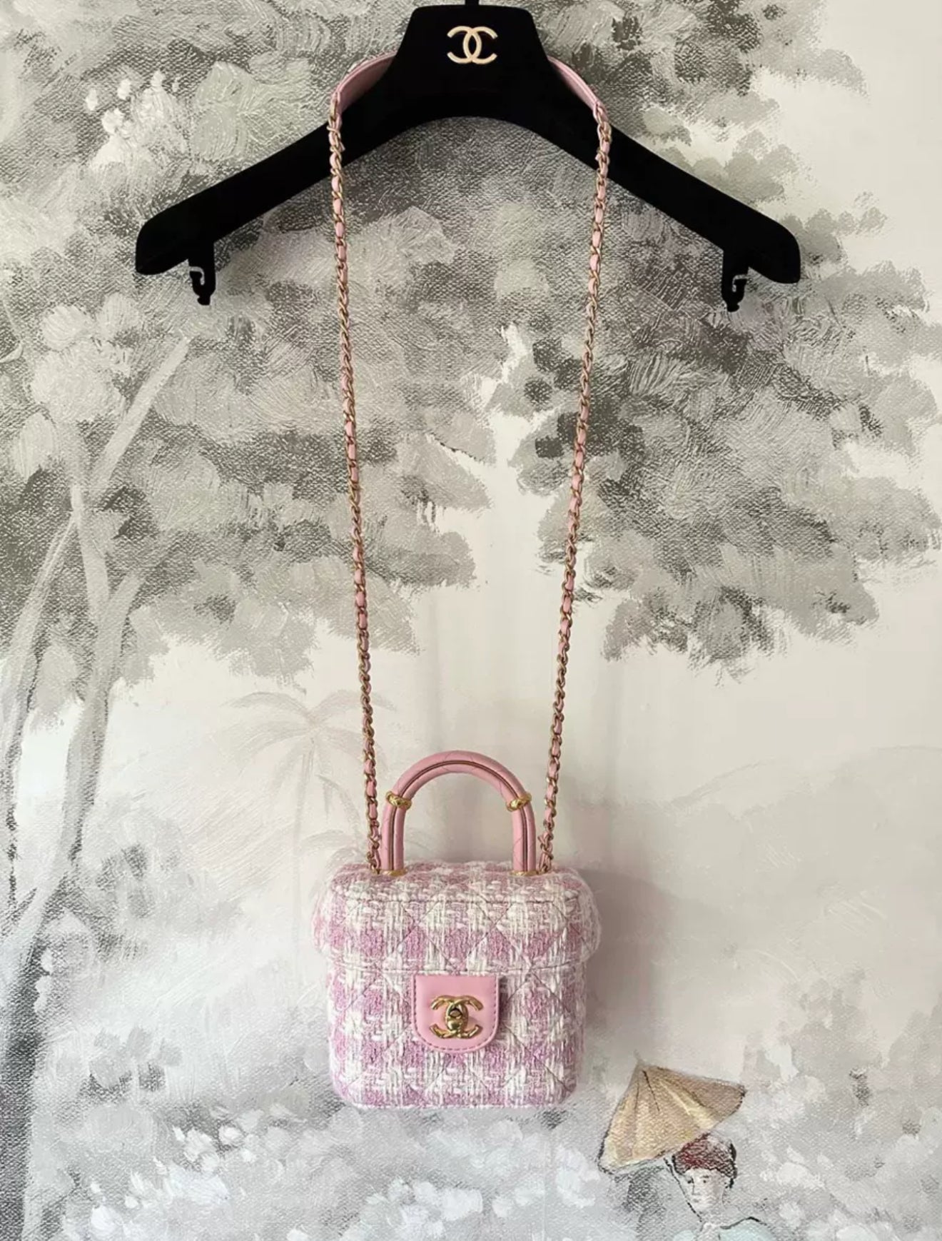 Chanel 23S Pink/Ecru Tweed Small Vanity Case – Wararni.com