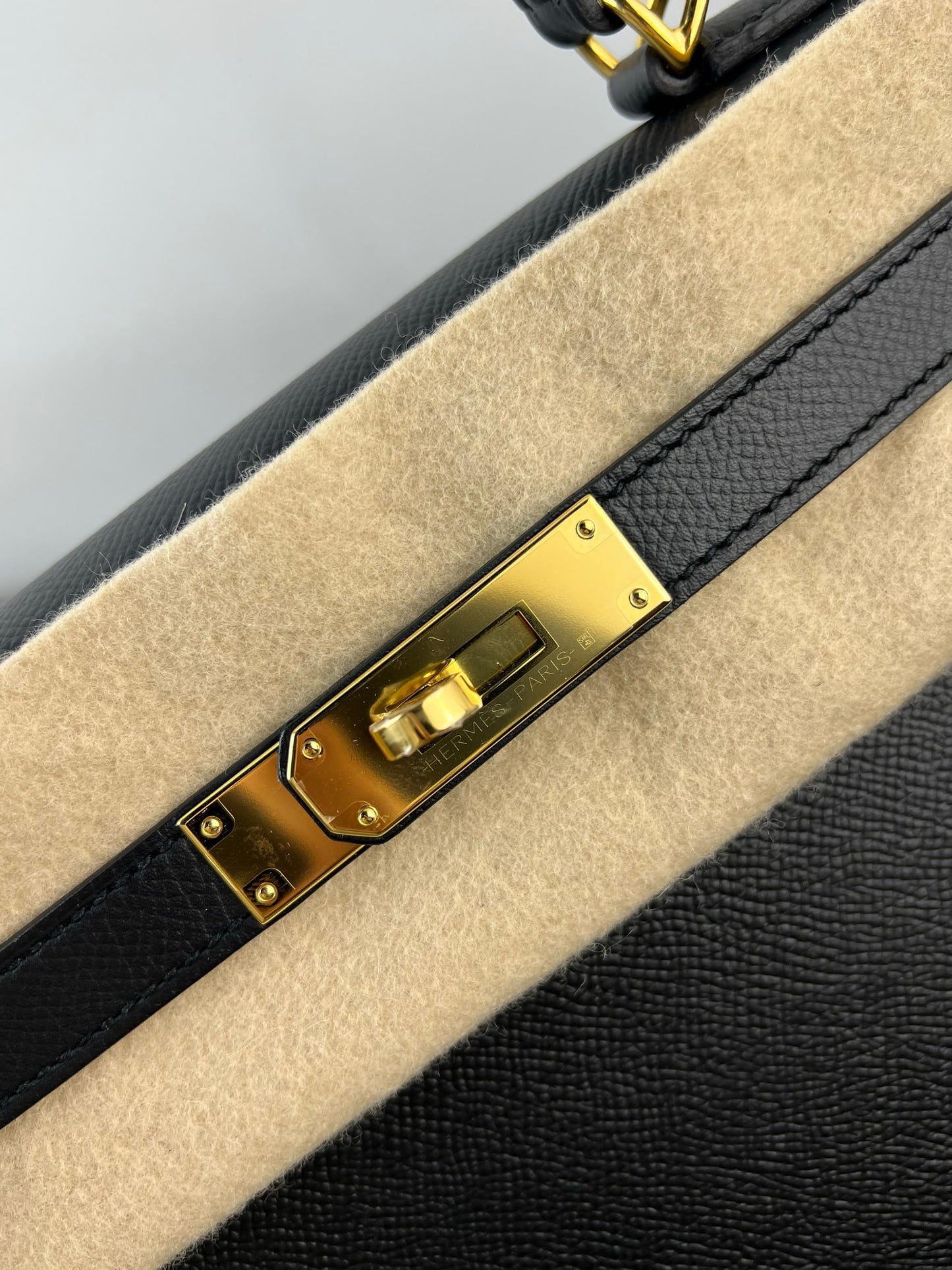 Hermes Kelly 28 Black Epsom Leather Gold Hardware