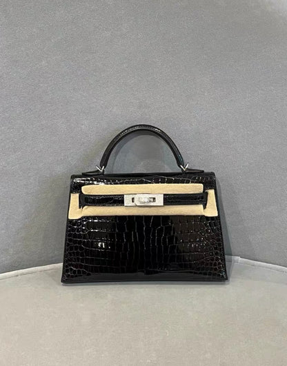 Hermès Mini Kelly Sellier Mini Black Shiny Porosus Crocodile Diamond Hardware