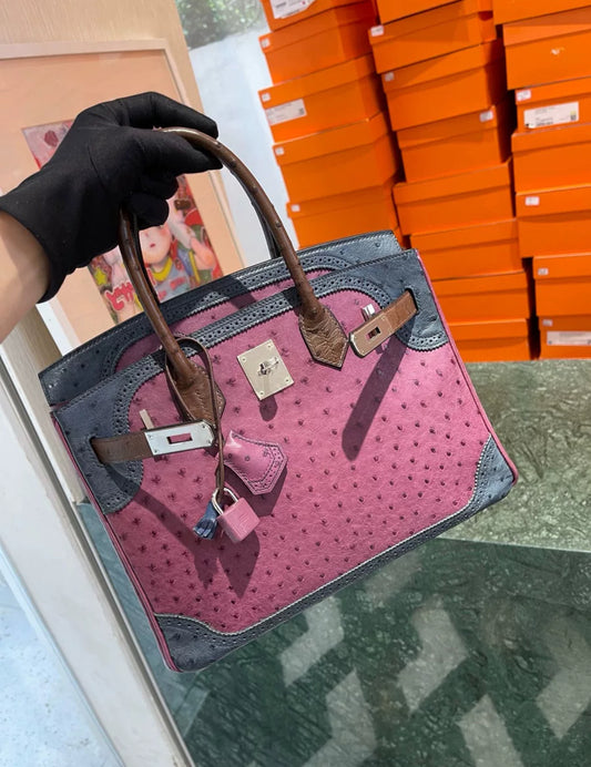 Hermes Birkin 30 lace three-color ostrich R stamp in good condition, comes with lock, key, and dust bag.