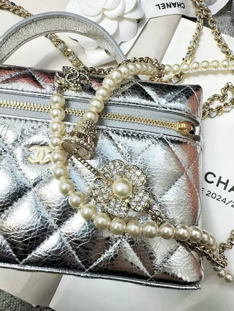 Chanel 23s champagne gold full-diamond camellia bonsai pearl chain sweater necklace
