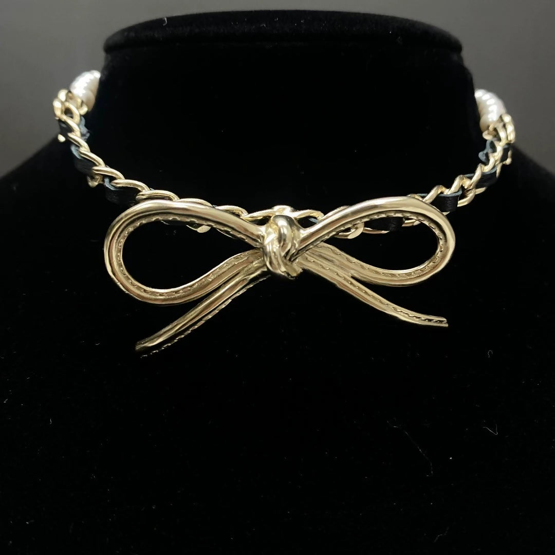 Chanel 22s bow pearl leather chain choker necklace