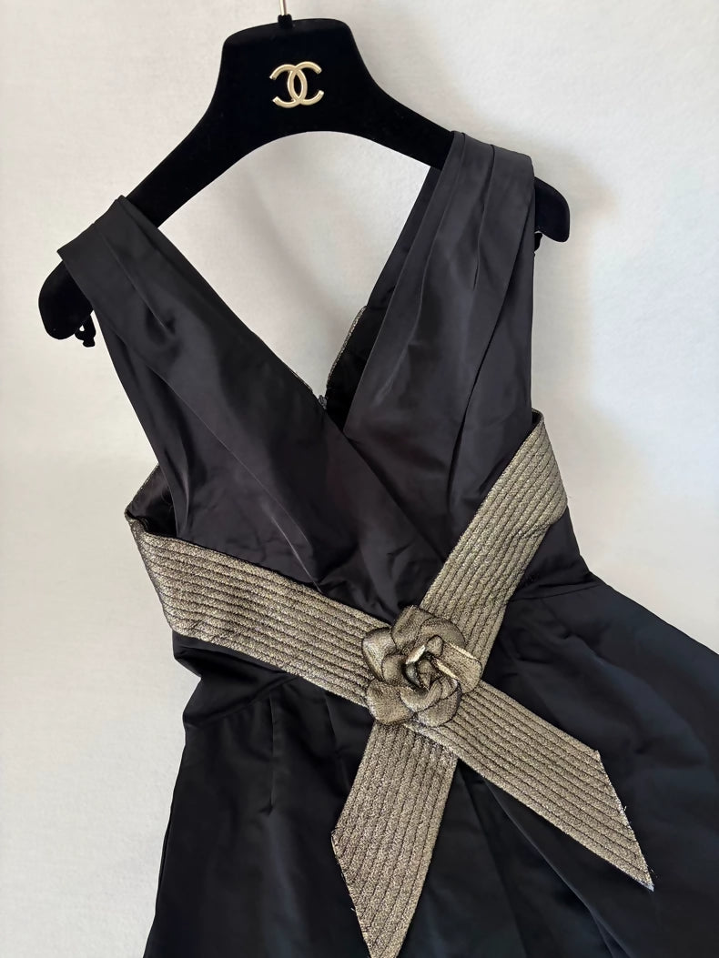 Chanel 2007 black and gold little black dress