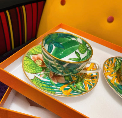 Hermès “Tasse à Thé et soucoupe passifolia” ceramic cups set