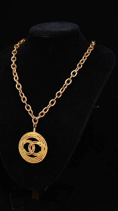 Chanel 1992 Gold Double C Round Pendant Necklace