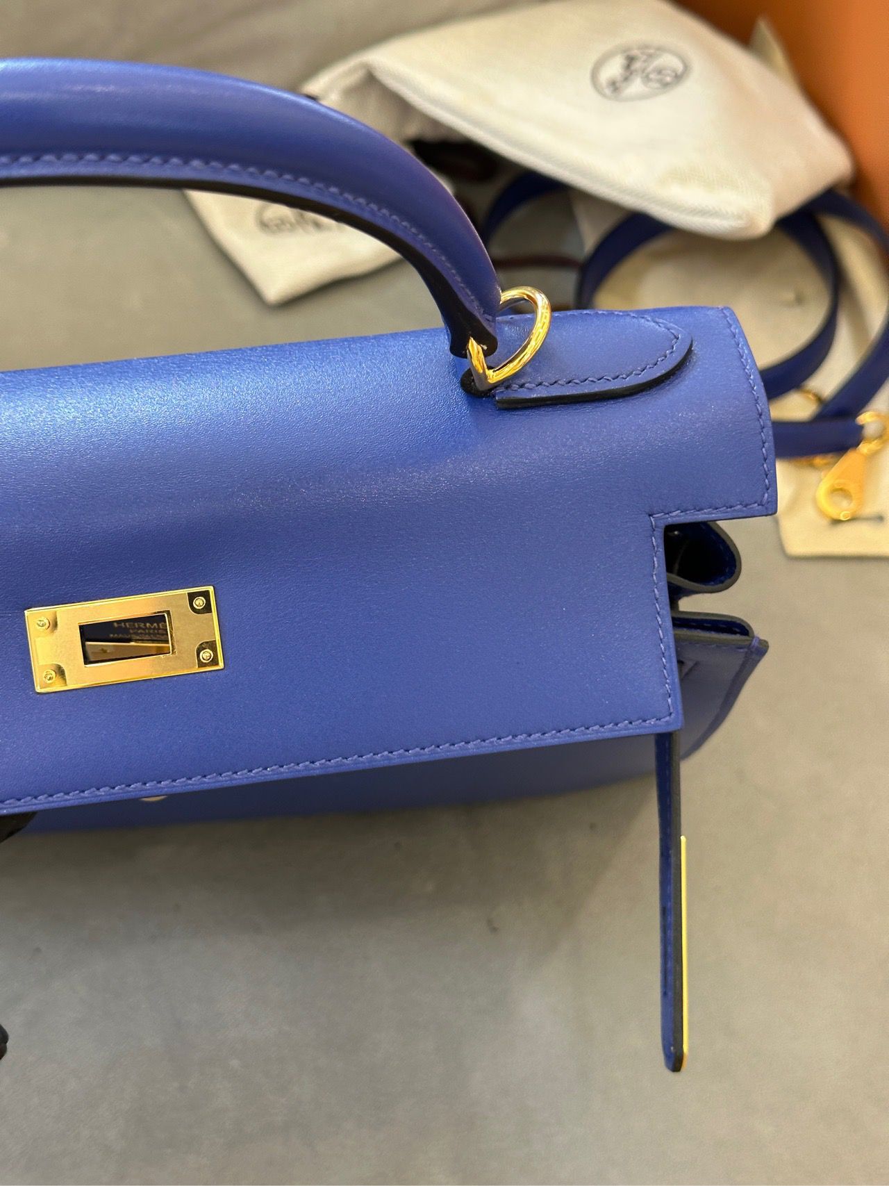 Hermès Kelly Sellier 28 Bleu Electric Tadelakt Gold Hardware