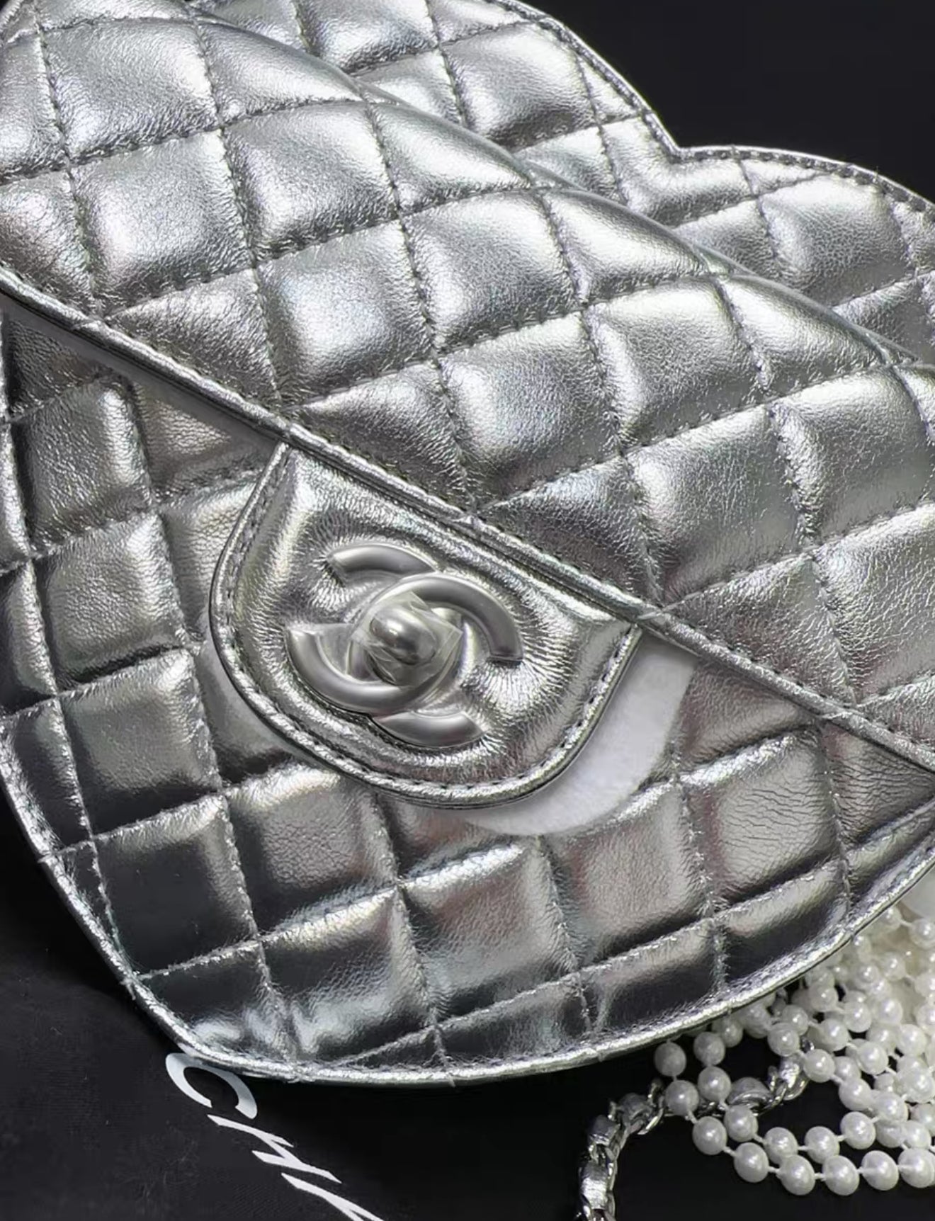 Chanel 25B Large Silver Heart bag – Wararni.com