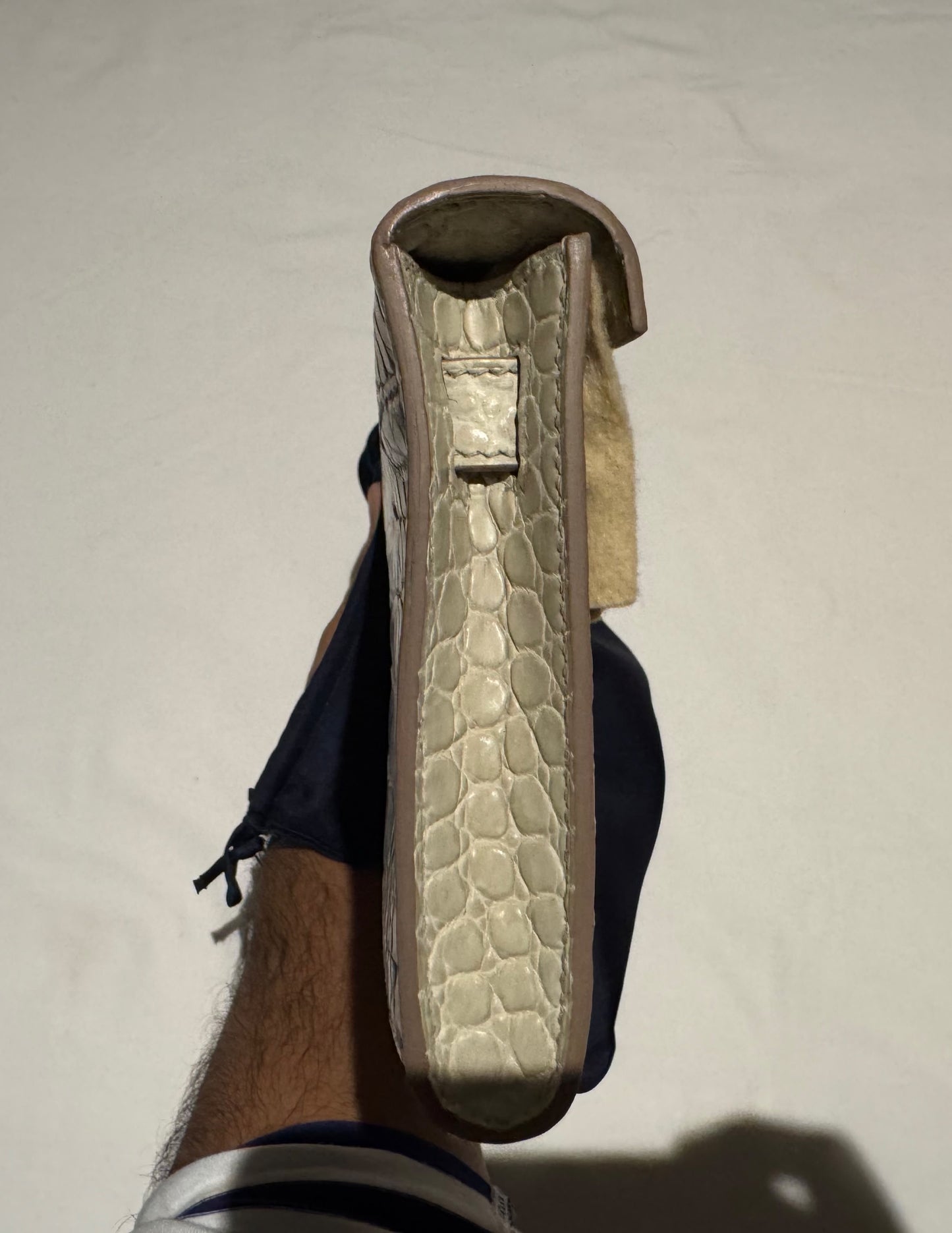 Hermes Kelly cut Unchained Beton Matte Porosus White Gold hardware