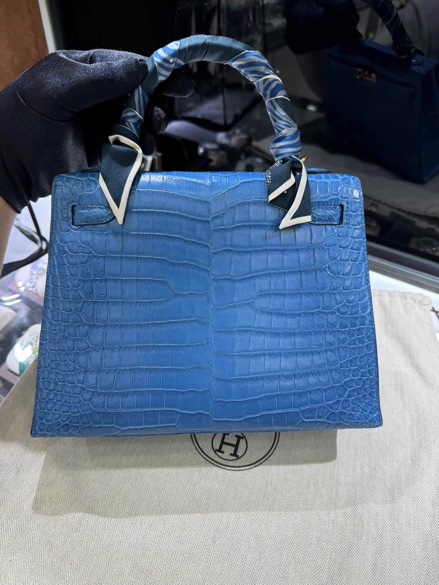 Hermes Kelly 25 Bleu Mykonos Matte Crocodile Leather Gold Hardware
