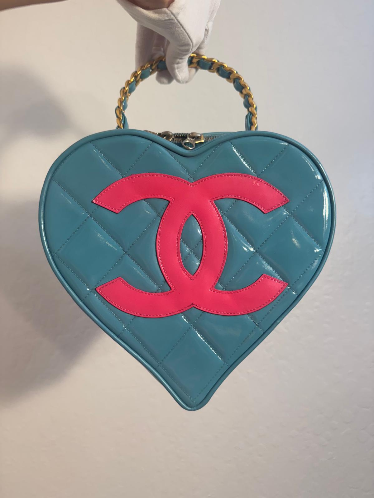 CHANEL 1995 TIFFANY BLUE / PINK PATENT LEATHER HEART VANITY BAG