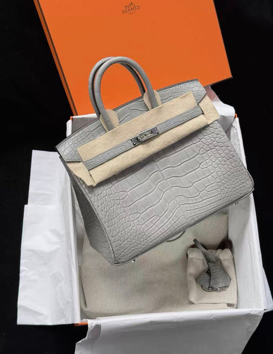Hermès Birkin 25 Gris Ciment Matte Alligator Palladium hardware