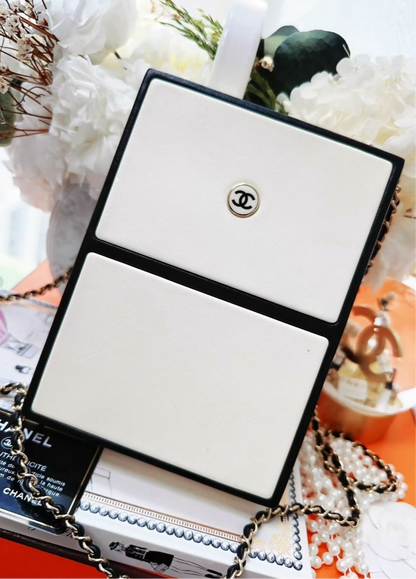 Chanel 21s White and Black Calfskin No.5 Perfume Box Evening Clutch Gold Hardware Minaudière