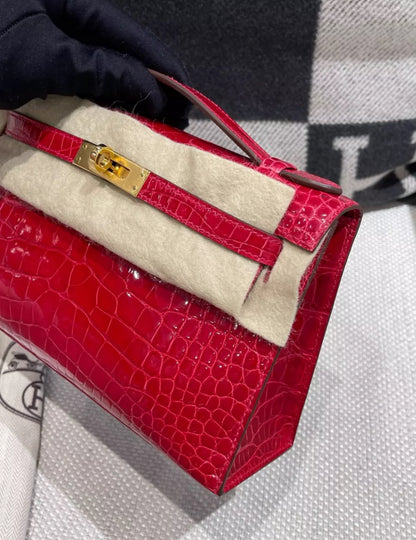 Hermès Kelly Pochette Red Braise Shiny Alligator Gold Hardware