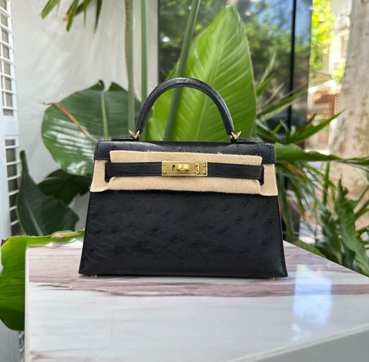 Hermès Mini Kelly Black Ostrich Gold Hardware