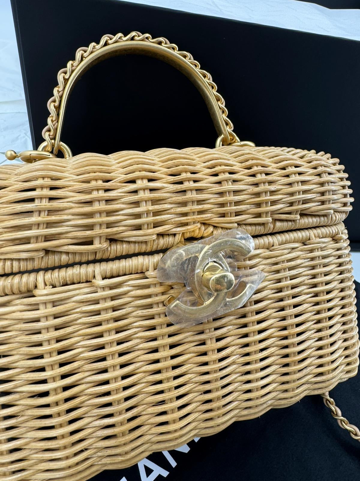 Chanel Cruise 2025/26 Vanity Case – Wararni.com