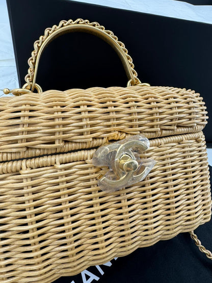Chanel Cruise 2025/26 Vanity Case
