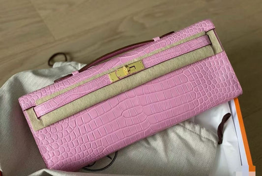Ultra rare* Hermès Kelly Cut 5P Pink Bubblegum crocodile leather Gold Hardware
