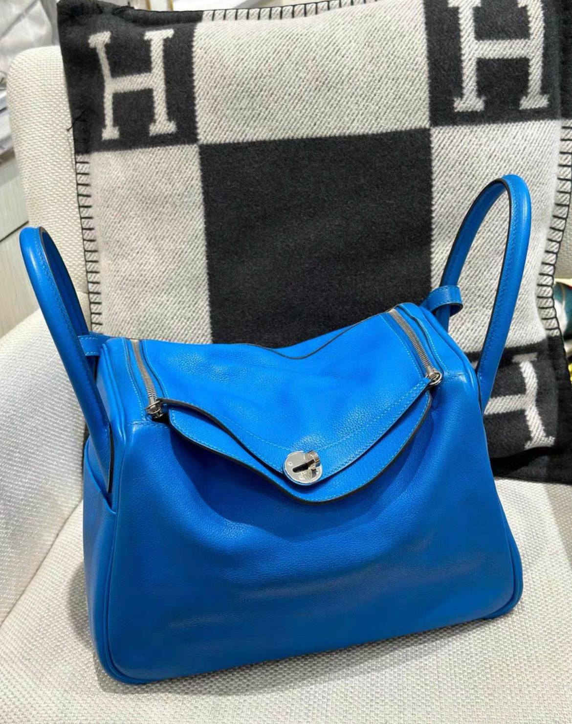 Hermès Bleu Lindy 30 Palladium Hardware