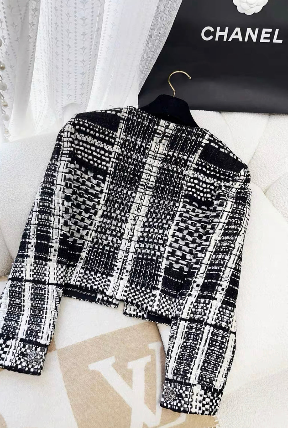 Chanel 15C Paris-Dubai Ribbon Tweed Jacket size 34 – Wararni.com