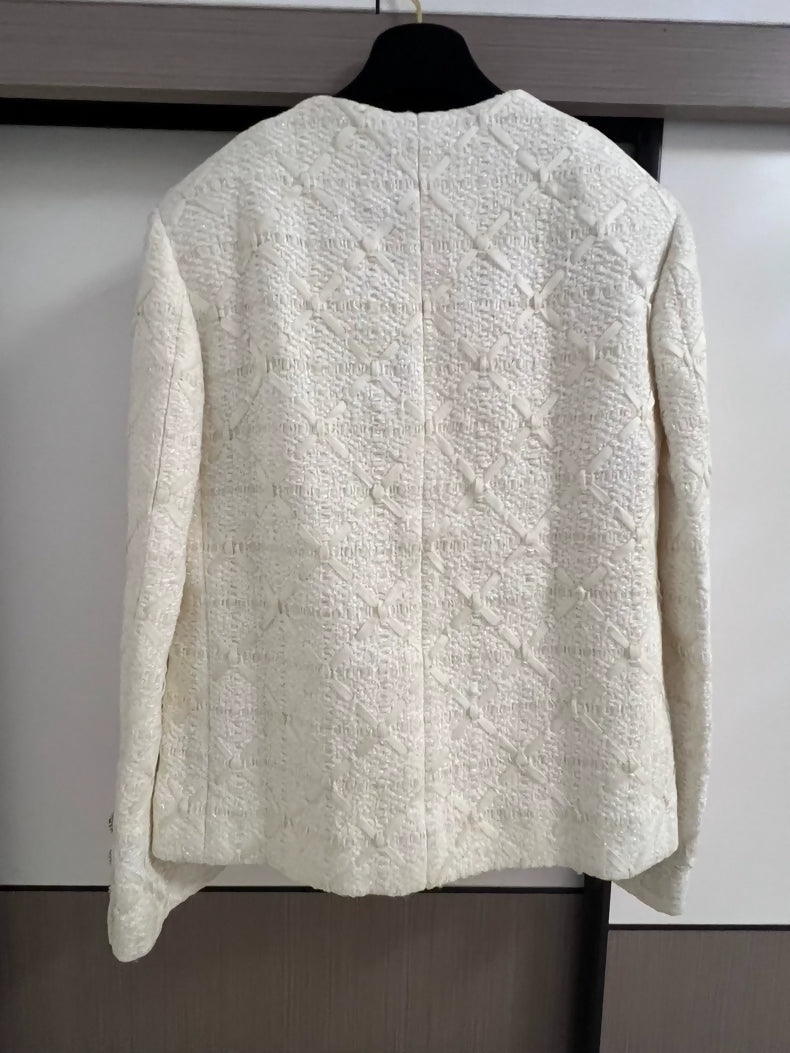 Chanel 21A ecru tweed flowers embroidery jacket