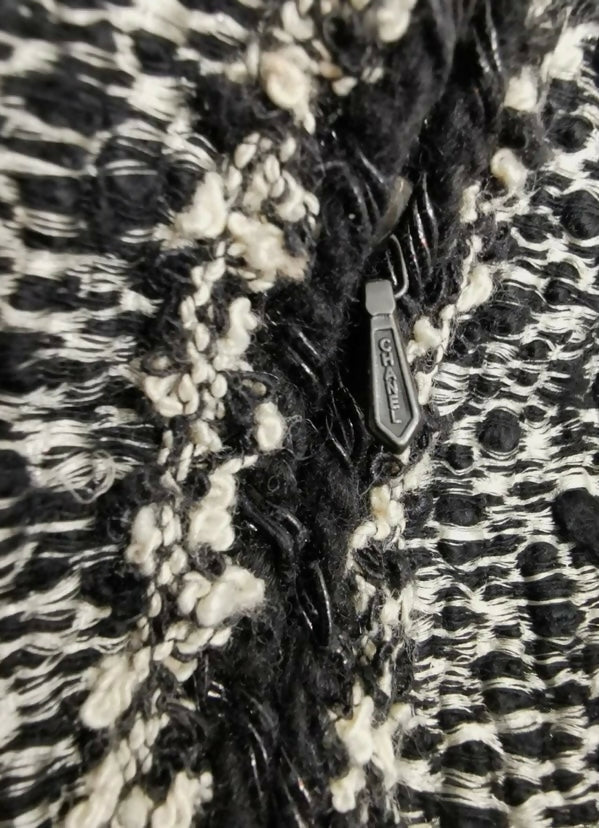 Chanel 11A Classic Black White Tweed Braided Trim Zip Up Jacket FR 50