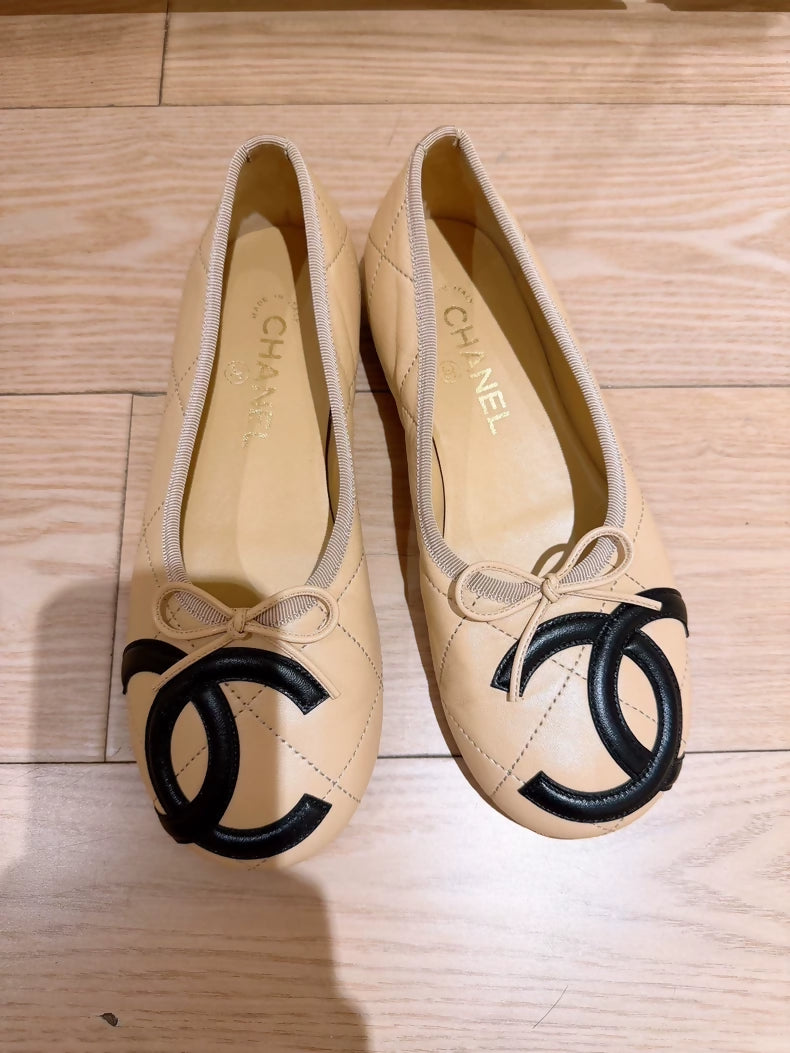 Chanel Beige Cambon Ballet Flats