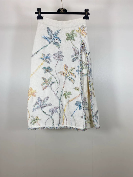 Chanel white Heavy Embroidery Floral Skirt