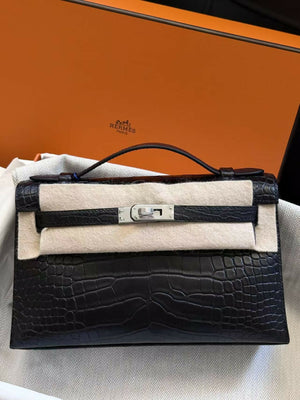 Hermès Kelly Pochette Noir / Black Matte Alligator with Palladium Hardware